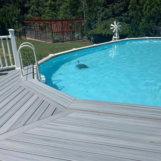 Composite deck built around a pool